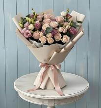 Букет цветов из:  Розы и Лизиантусы в Мотяково