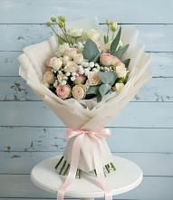 Букет цветов из:  Розы и Лизиантусы в Мотяково