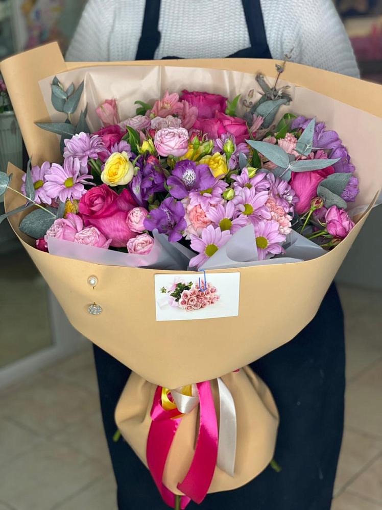 Букет цветов из: Хризантемы, Гвоздики и Альстромерии в Мотяково