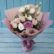 Букет цветов из:  Розы и Лизиантусы в Мотяково