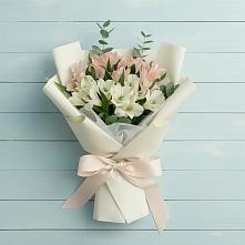 Букет цветов из:  Альстромерии #REPLACE_PRED# Мотяково
