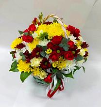 Цветочная композиция из Хризантемы и Розы в корзине в Мотяково