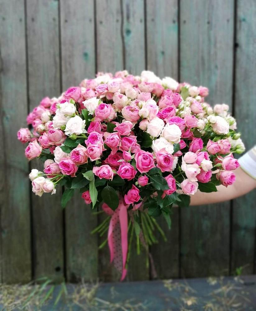 Букет Розовые кустовые розы Натали и Лав Лидия в Мотяково