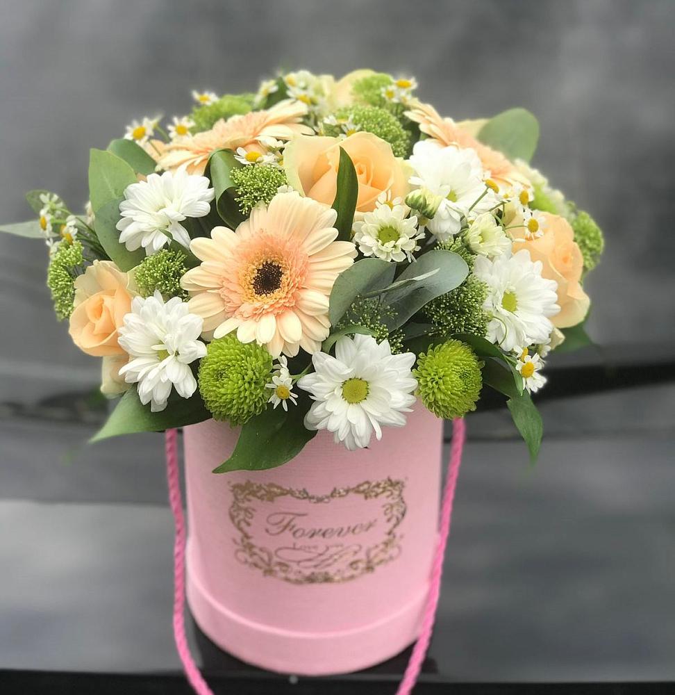 Цветочная композиция из Розы, Герберы и Хризантемы в шляпной коробке в Мотяково